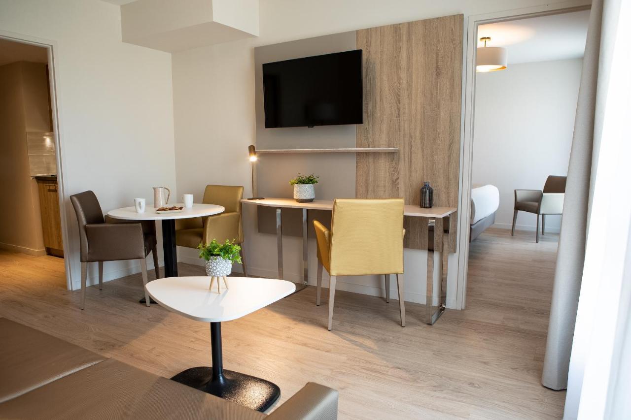 One-Bedroom Apartment,1137476167:JPEG